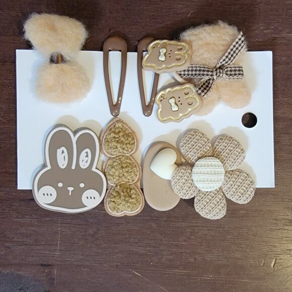 Cute Set of 8 Little Cartoon Brown Hair Clips for Girls with Designs - NWOT - Picture 2 of 2